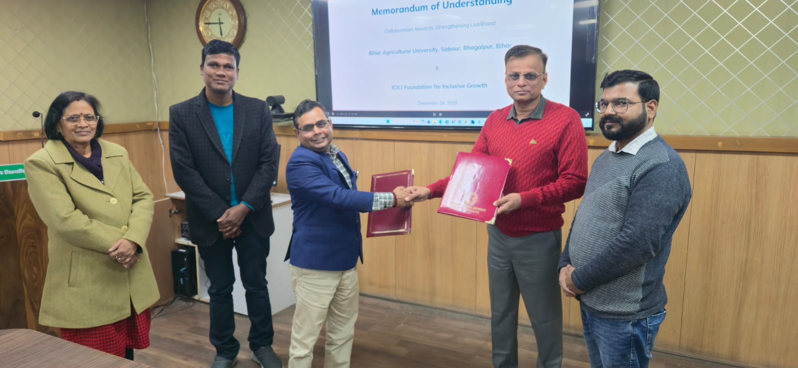 बिहार कृषि विश्वविद्यालय को आईसीआईसीआई फाउंडेशन से मिला ₹56.64 लाख का अनुदान, शहद प्रसंस्करण क्षमता होगी तीन गुना