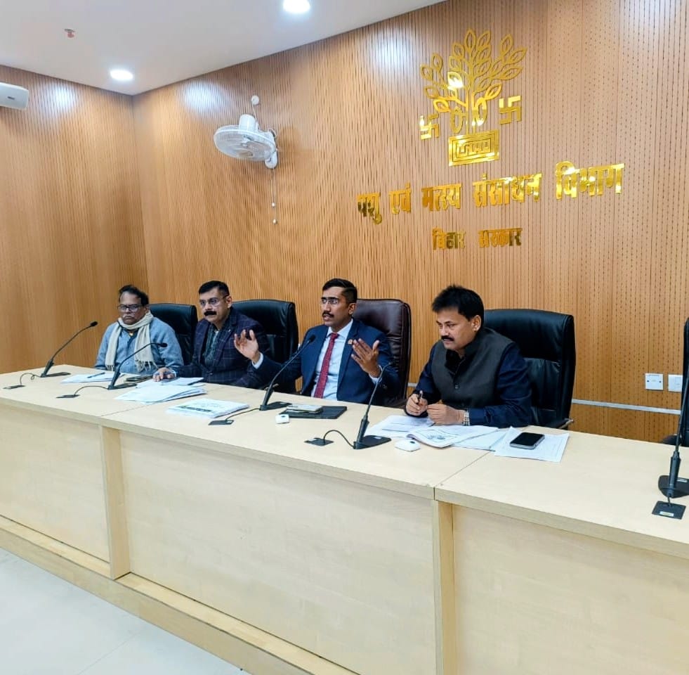 पंचायत स्तर पर बनेगी मत्स्यजीवी सहयोग समिति, मछली निर्यात और आधुनिक रिटेल आउटलेट्स पर रहेगा जोर