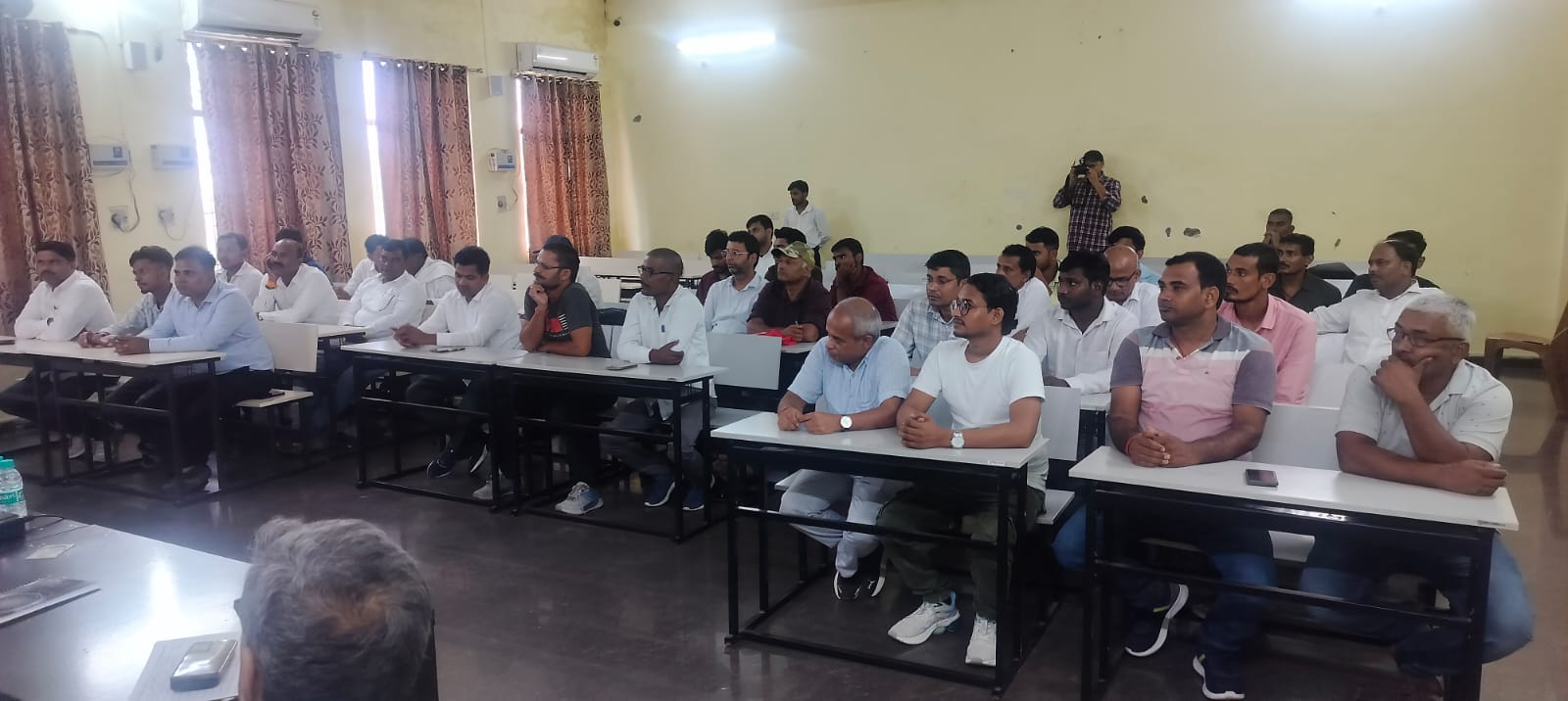 बिहार के 38 जिलों के मत्स्य कृषकों ने बामेती में सीखा उन्नत मछली रोग प्रबंधन